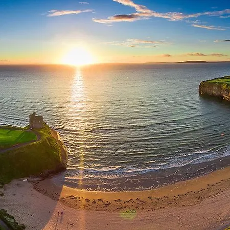 The Small House Prázdninový dům *